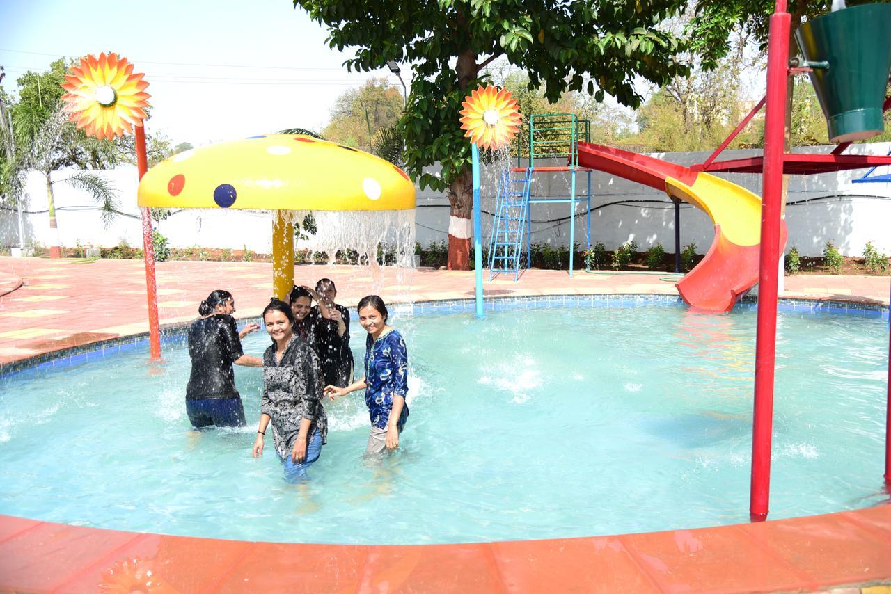 River Touch Resort Silvassa Luaran gambar