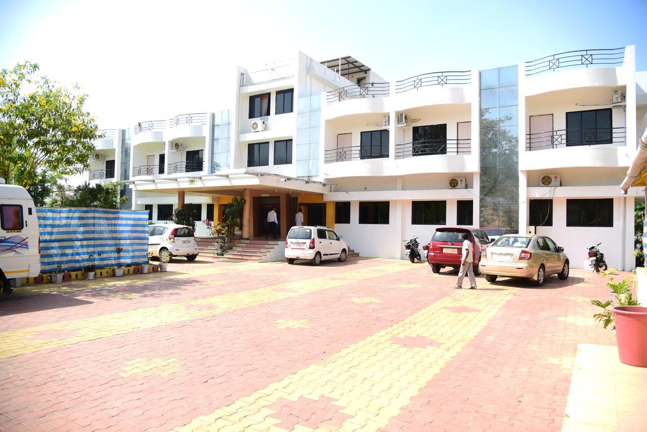 River Touch Resort Silvassa Luaran gambar